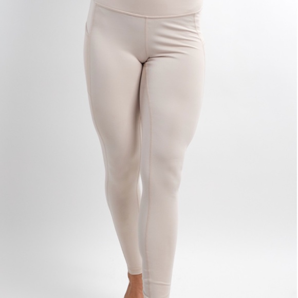 Unlisted. NWT Savvi NAE Legging - Picture 3 of 3